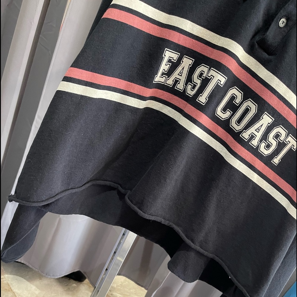 Black Fashion Nova East Coast Crop pull - over - Picture 7 of 7